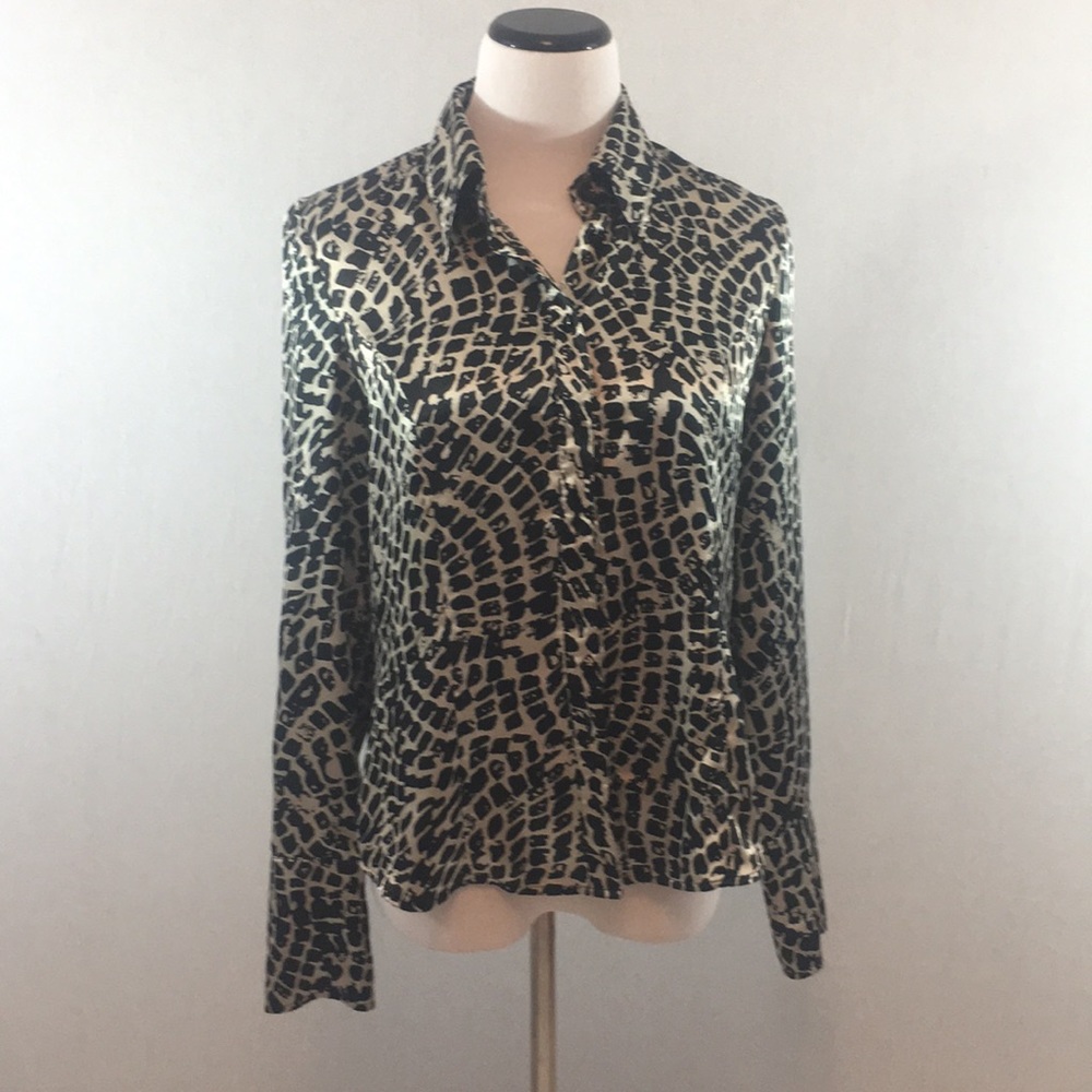 Tribal black/ white front button top - sz 8